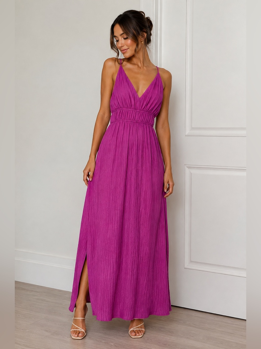Taylor Magenta Maxi Dress | Talla S | V-Neck + Back Tie | Flowing & Elegant